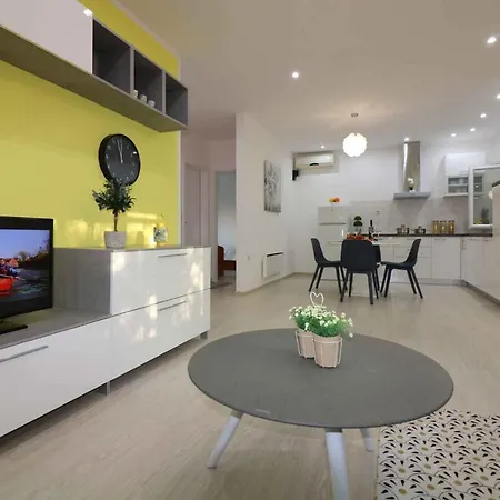 Holiday home Homes In - Istrien 10234 Porec