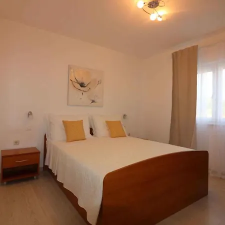 Holiday home Homes In - Istrien 10234 Porec